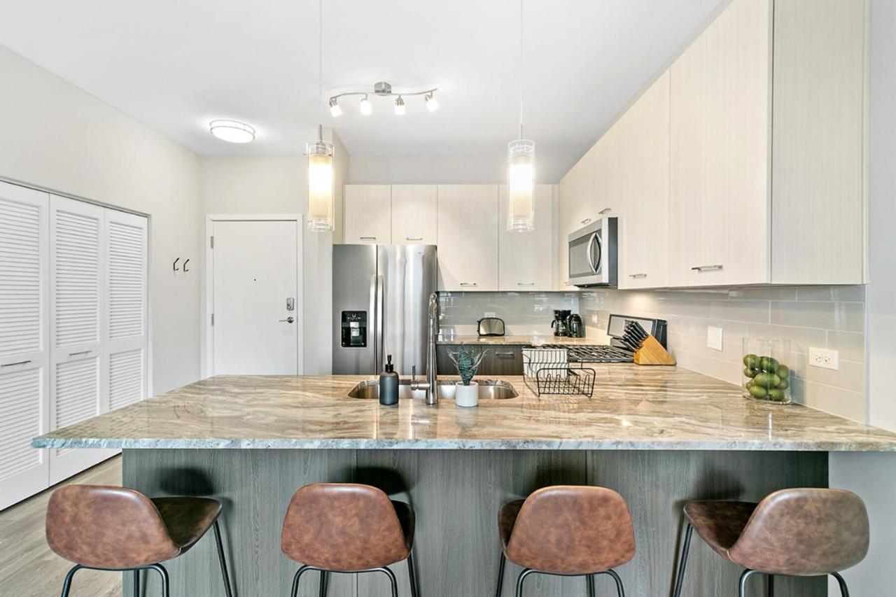 Bright & Comfortable Oakbrook 2Br Apt Free Parking - Ob 1 Apartment Oakbrook Terrace Exterior photo